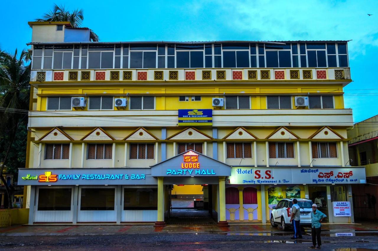S S Residency Hotel Padubidri Exterior foto